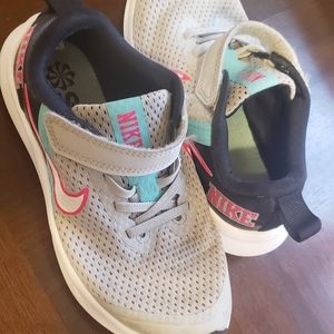 Girls sneakers